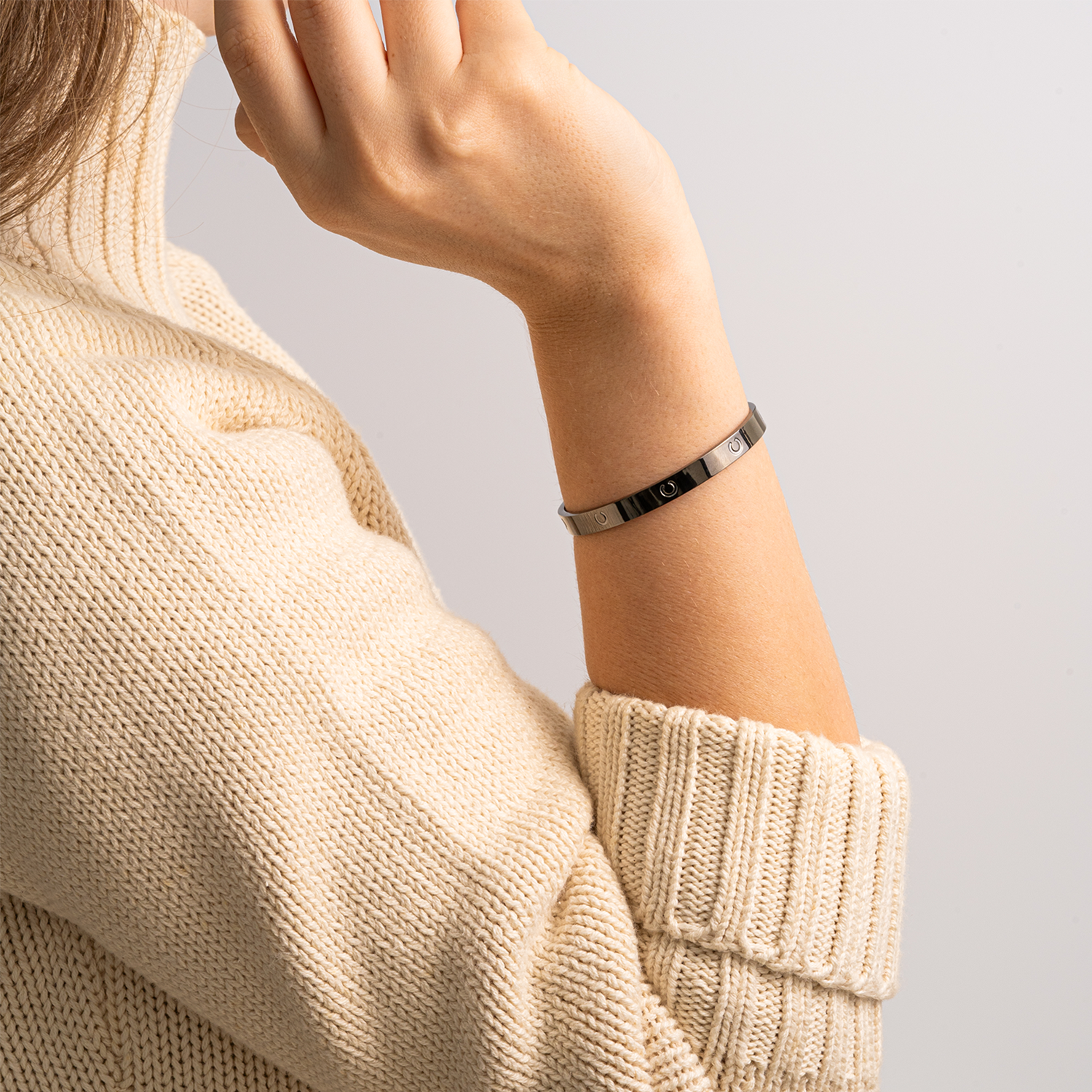 Olux® Bracelet - The Natural Wellness Solution